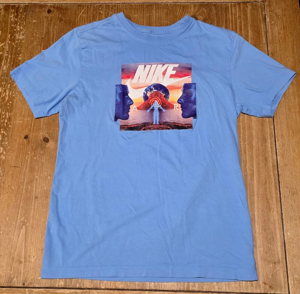Nike Tee T-Shirt Mens Unisex Size Small Blue Graphic Sportswear Swoosh Cotton